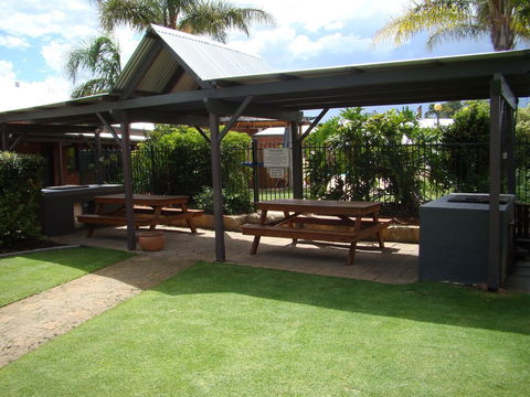 Dunsborough Central Motel - Hervey Bay Accommodation 4