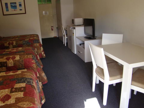 Dunsborough Central Motel - Hervey Bay Accommodation 9
