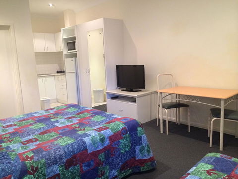 Dunsborough Central Motel - Hervey Bay Accommodation 6