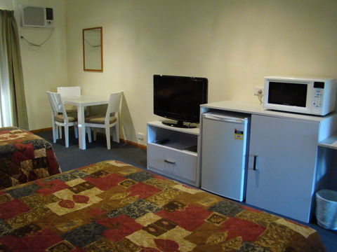 Dunsborough Central Motel - Hervey Bay Accommodation 8