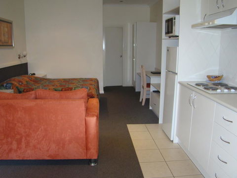 Dunsborough Central Motel - Hervey Bay Accommodation 22