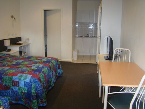 Dunsborough Central Motel - Hervey Bay Accommodation 16
