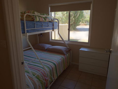 Lazy Lobster Holiday Units & Chalets - Tourism Hervey Bay 22