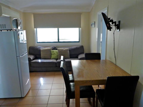 Lazy Lobster Holiday Units & Chalets - Tourism Hervey Bay 29