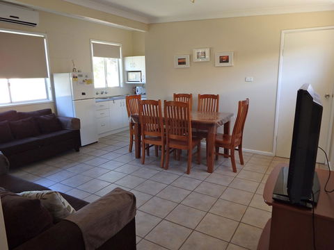 Lazy Lobster Holiday Units & Chalets - Tourism Hervey Bay 23
