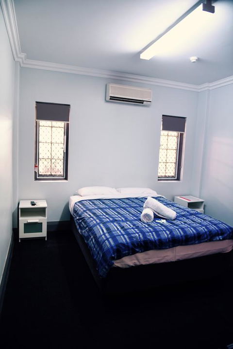 The Emperors Crown Hostel - Hervey Bay Accommodation 27