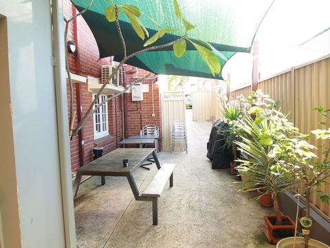 The Emperors Crown Hostel - Hervey Bay Accommodation 17