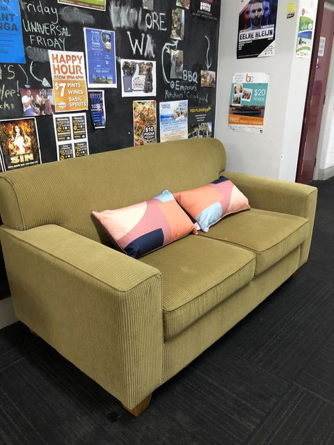 The Emperors Crown Hostel - Hervey Bay Accommodation 1