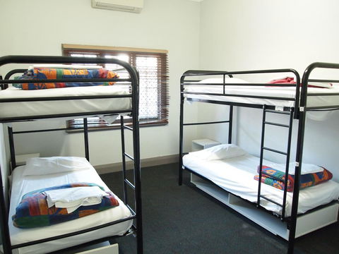 The Emperors Crown Hostel - Hervey Bay Accommodation 21