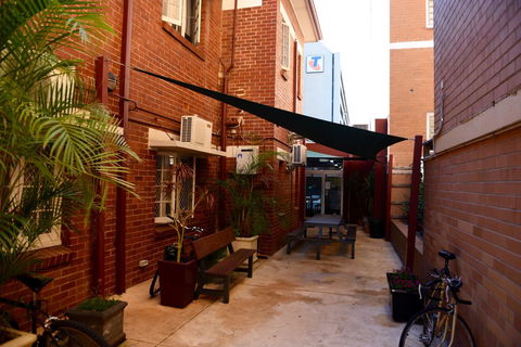 The Emperors Crown Hostel - Hervey Bay Accommodation 10