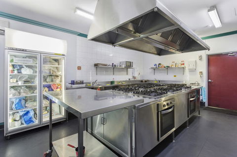 The Emperors Crown Hostel - Hervey Bay Accommodation 18