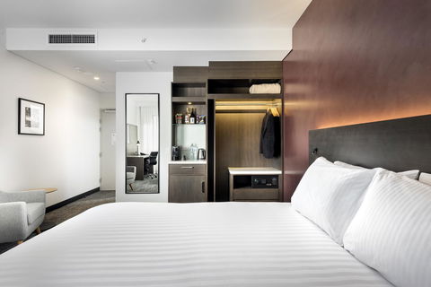 Holiday Inn West Perth, An IHG Hotel - Hervey Bay Accommodation 12