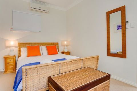 Cottesloe Beach House I - Tourism Hervey Bay 5