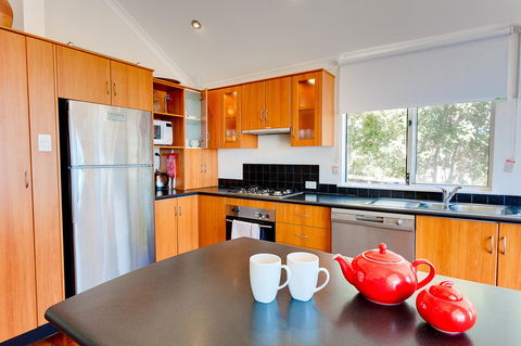 Cottesloe Beach House I - Tourism Hervey Bay 6