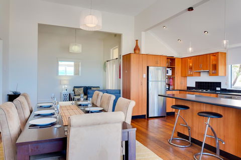 Cottesloe Beach House I - Tourism Hervey Bay 19
