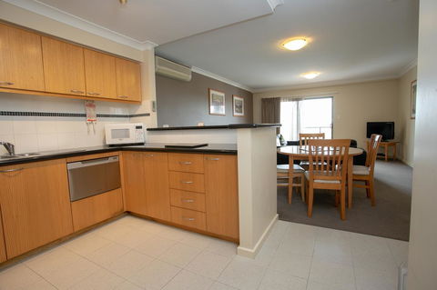 Perth Short Stays - Tourism Hervey Bay 11
