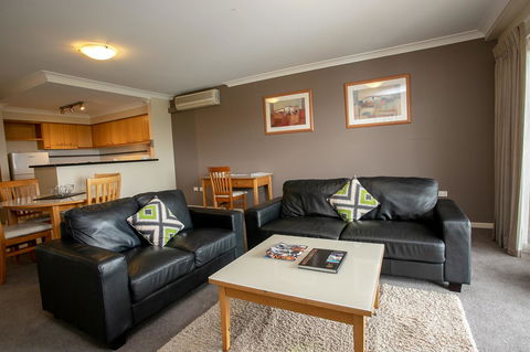 Perth Short Stays - Tourism Hervey Bay 12