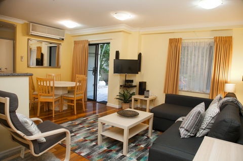 Perth Short Stays - Tourism Hervey Bay 10
