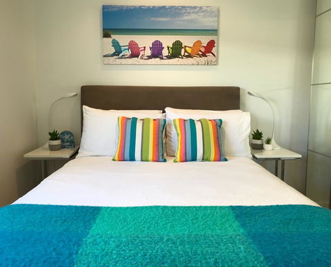 Cottesloe Beachfront Ocean View Apartment - Tourism Hervey Bay 9
