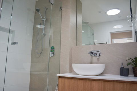 Cottesloe Beachfront Ocean View Apartment - Tourism Hervey Bay 15