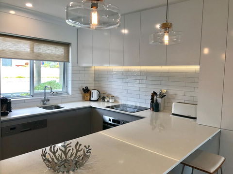 Cottesloe Beachfront Ocean View Apartment - Tourism Hervey Bay 12