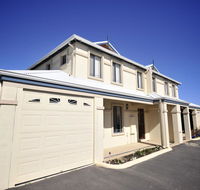 Palm Beach Manor - Tourism Hervey Bay