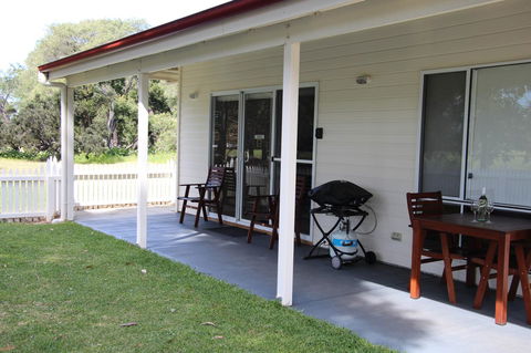 Sapphire Chalets, Augusta - Hervey Bay Accommodation 4