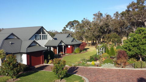 Glenelg On King Bed & Breakfast - Tourism Hervey Bay 14