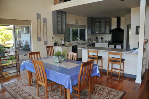 Glenelg On King Bed & Breakfast - Tourism Hervey Bay 22