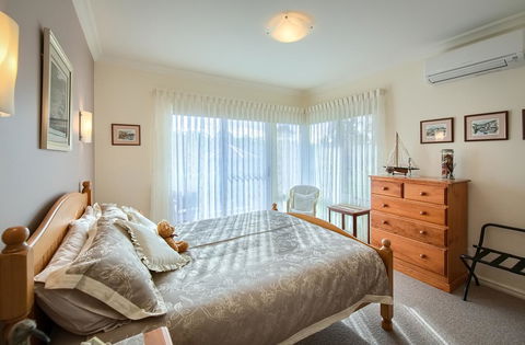 Glenelg On King Bed & Breakfast - Tourism Hervey Bay 1