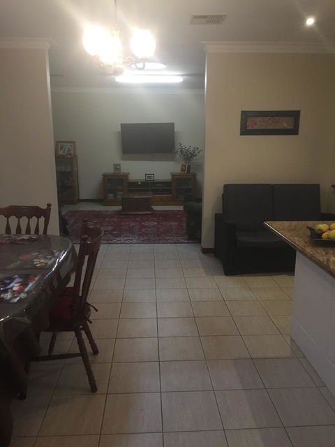 Travellers Rest Motel - Hervey Bay Accommodation 8