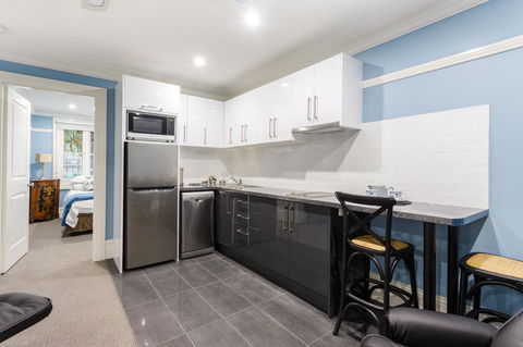 Blue Door Apartments - Tourism Hervey Bay 3