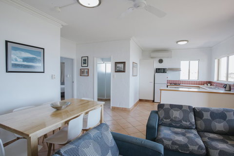 Canal Rocks Beachfront Apartments - Tourism Hervey Bay 5