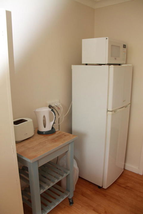 Malibu Apartments - Perth - Tourism Hervey Bay 9