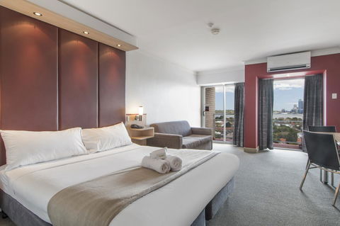 Metro Hotel Perth - Hervey Bay Accommodation 0