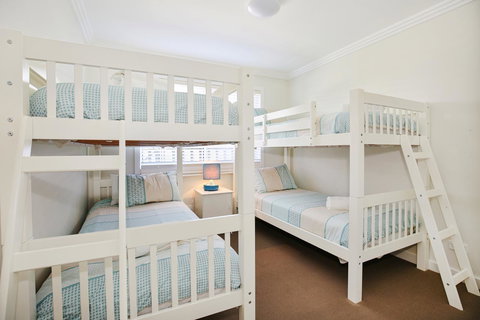 Calming Waters - Pet Friendly - Community Pool - Hervey Bay Accommodation 21