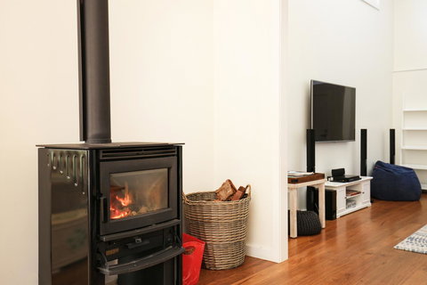 Calming Waters - Pet Friendly - Community Pool - Hervey Bay Accommodation 11