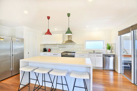 Calming Waters - Pet Friendly - Community Pool - Hervey Bay Accommodation 4