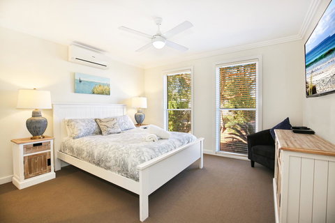 Calming Waters - Pet Friendly - Community Pool - Hervey Bay Accommodation 5