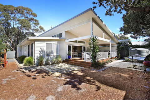 Calming Waters - Pet Friendly - Community Pool - Hervey Bay Accommodation 32