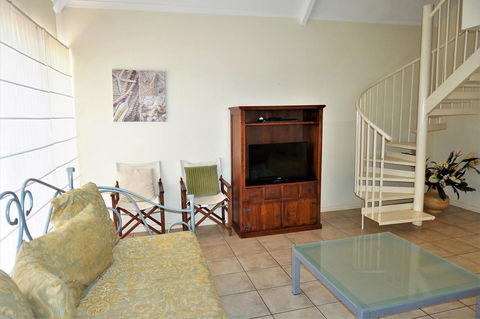 Osprey Holiday Village Unit 110 - Tourism Hervey Bay 7
