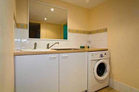 Osprey Holiday Village Unit 110 - Tourism Hervey Bay 16
