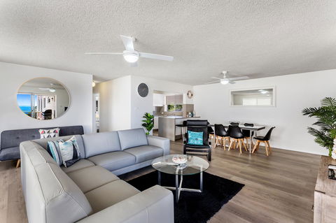 Laman Lodge, Unit 2, 15 Laman Street - Tourism Hervey Bay 3