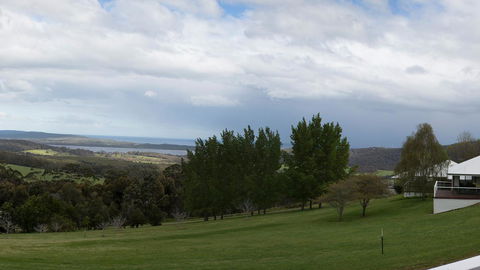 Karri Mia Chalets And Studios - Tourism Hervey Bay 5