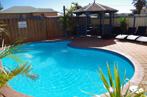 Kalbarri Blue Ocean Villas - Hervey Bay Accommodation 0