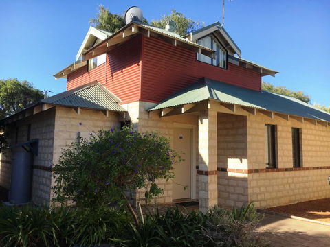 Amalfi Resort - Tourism Hervey Bay 7