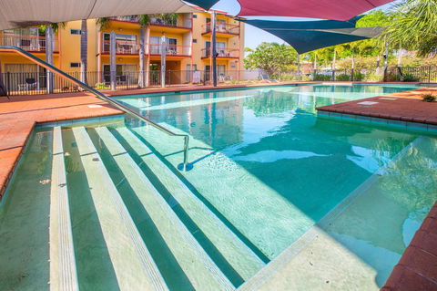 The Continental Hotel - Tourism Hervey Bay 6