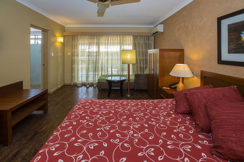The Continental Hotel - Tourism Hervey Bay 32