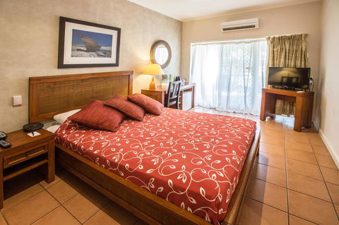 The Continental Hotel - Tourism Hervey Bay 35