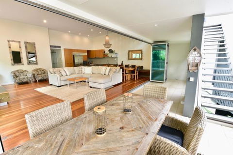 East On Byron - Hervey Bay Accommodation 14